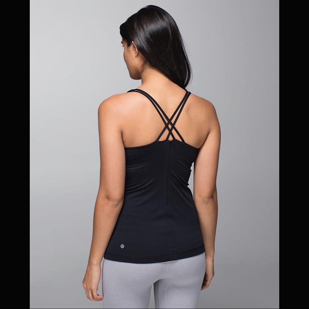 Lululemon Free To Be tank w/ built in bra size 6